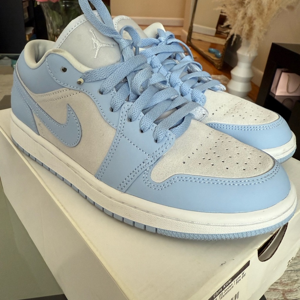 Jordan 1 Low in Football Grey and White